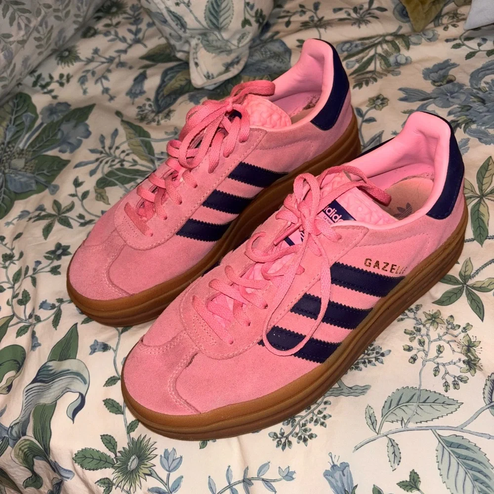 Adidas Women's Gazelle Pink and Navy Sneakers - Picture 5 of 9